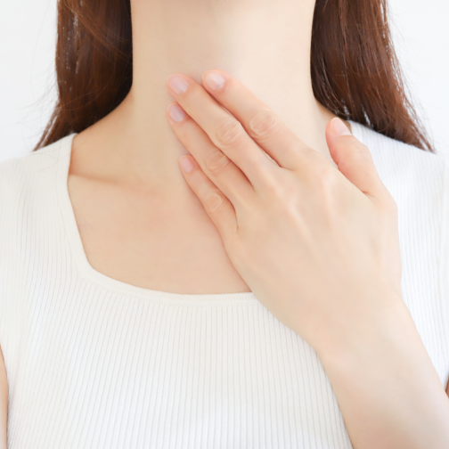 甲状腺を気にする女性
